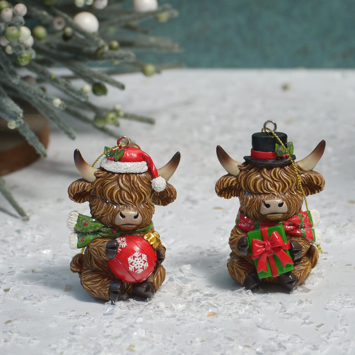 Christmas Highland Cow with Top Hat Hanging Decoration