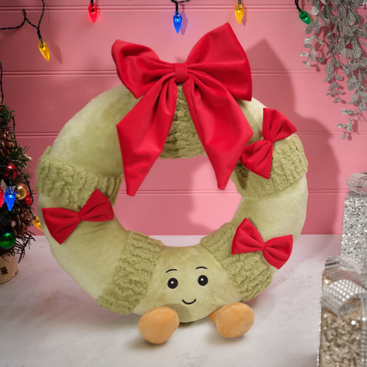 Merry Little Bows Plush Christmas Wreath Sitter