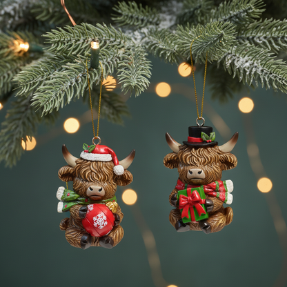 Christmas Highland Cow with Top Hat Hanging Decoration