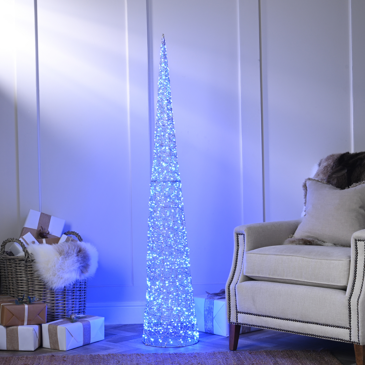 1m Large Silver Christmas Shimmer Cone with 600 Blue Twinkling LEDs